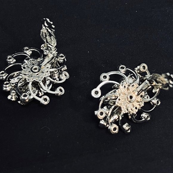 Judy Lee AB Rhinestone & Lava Glass Floral Brooch And Clip On Earrings (5134) - Picture 10 of 10